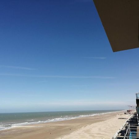 Lovely N° 9 Op Ieder Moment Een Prachtig Zeezicht & Zwembad Middelkerke Zewnętrze zdjęcie