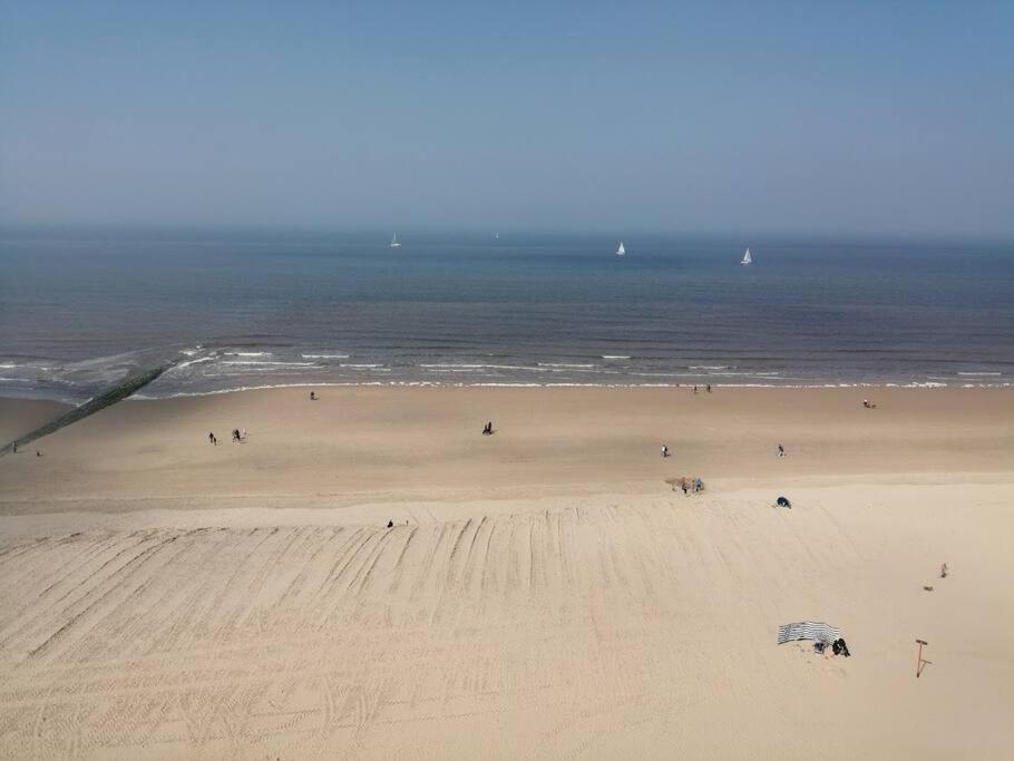 Lovely N° 9 Op Ieder Moment Een Prachtig Zeezicht & Zwembad Middelkerke Zewnętrze zdjęcie