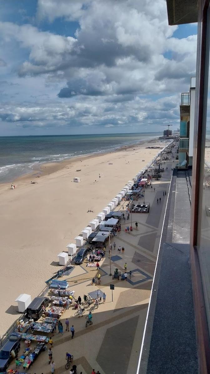 Lovely N° 9 Op Ieder Moment Een Prachtig Zeezicht & Zwembad Middelkerke Zewnętrze zdjęcie